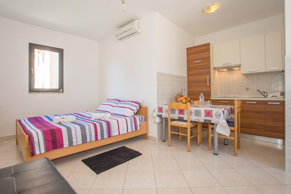 Hotel Punta B Poreč Zewnętrze zdjęcie